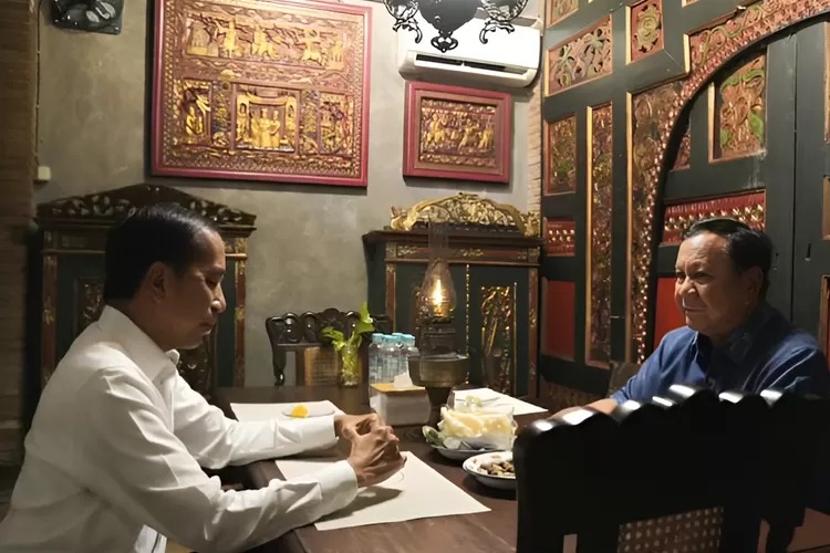 Spekulasi Publik Usai Prabowo Temui Jokowi: Ada Agenda Bahas Dugaan Judi Online?